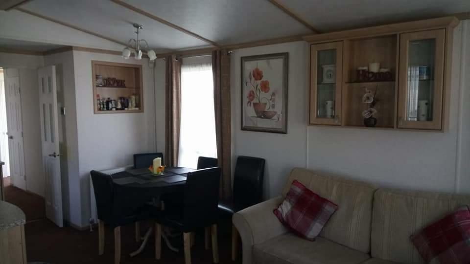 Chapmanholidaylets Cayton Bay Exterior foto